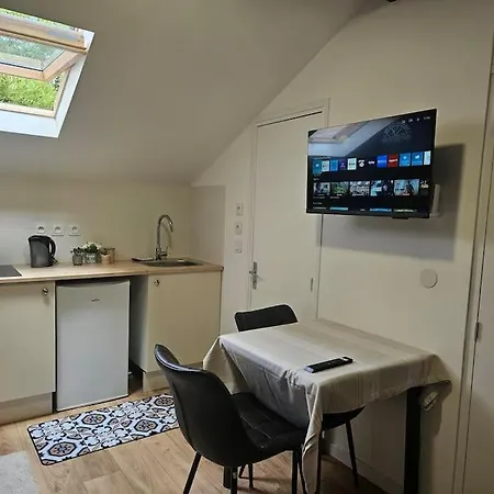 Axe Gare Sncf Ligne Paris Apartamento *